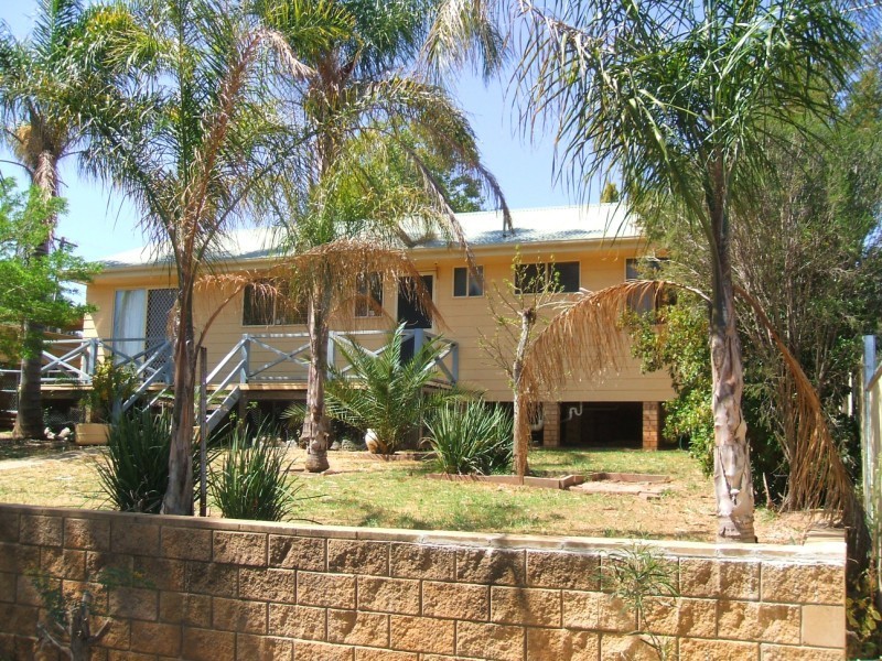 22 Chapman Street, Cowra NSW 2794