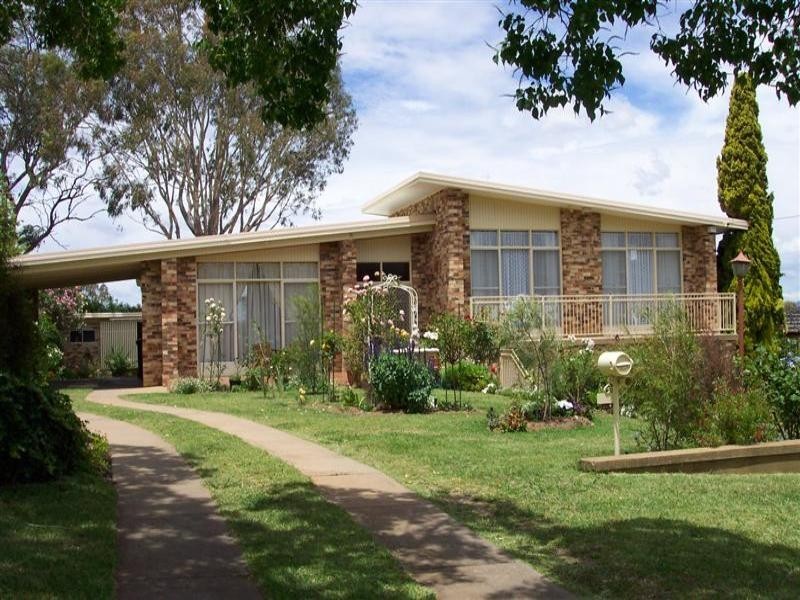 7 Keswick Street, Cowra NSW 2794