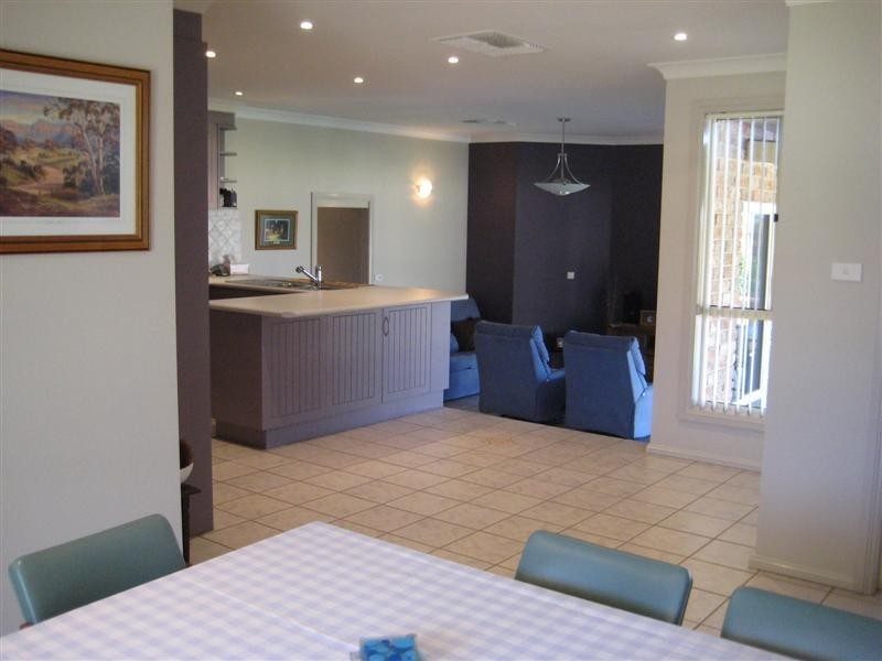 30 Acacia Circuit, Cowra NSW 2794