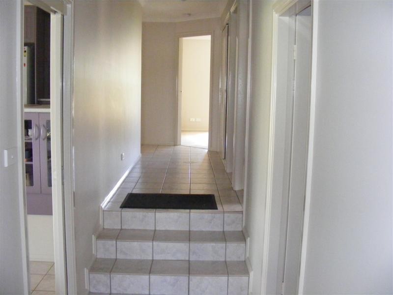 30 Acacia Circuit, Cowra NSW 2794