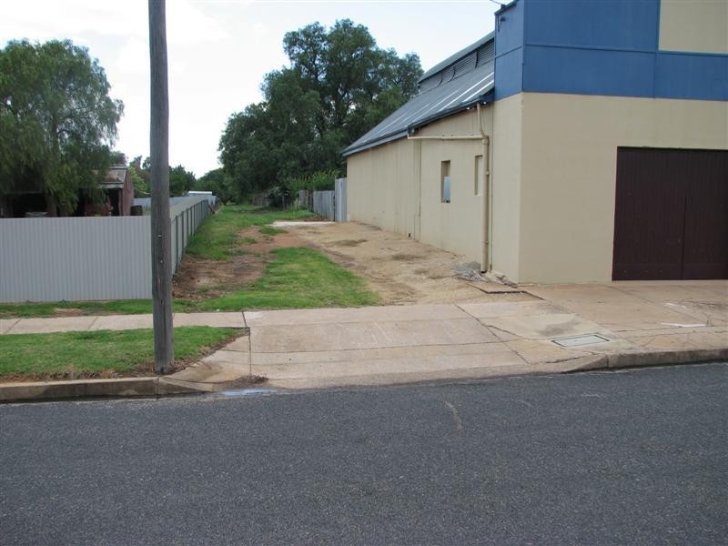 1 King Street, Gooloogong NSW 2805