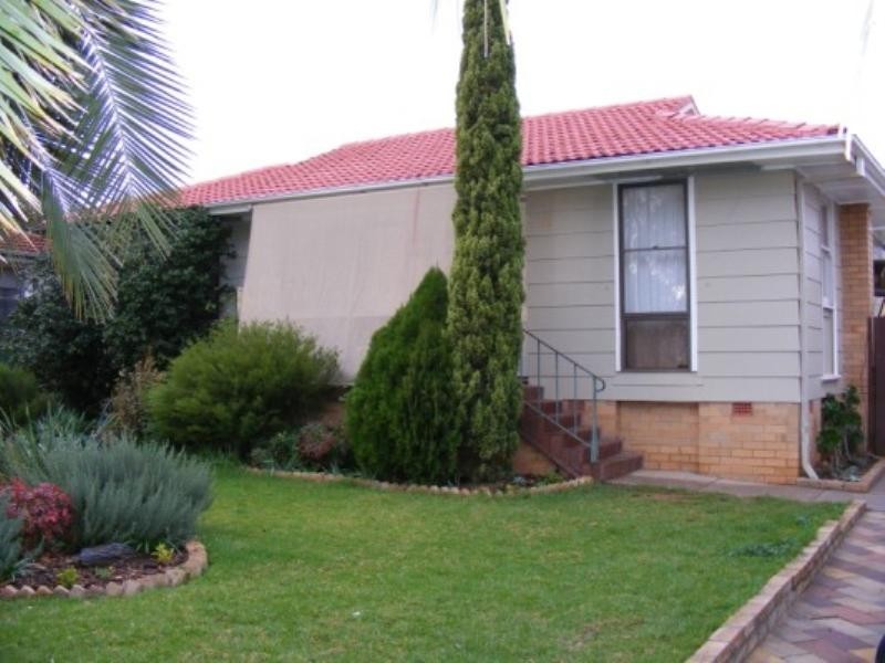 49 Victor Street, Cowra NSW 2794