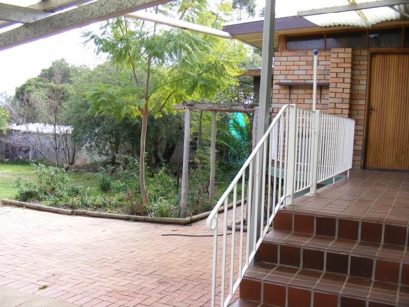 8 Binni Creek Road, Cowra NSW 2794