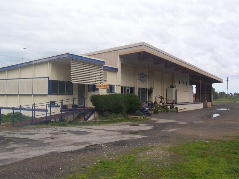 2 LYNCH Street, Cowra NSW 2794