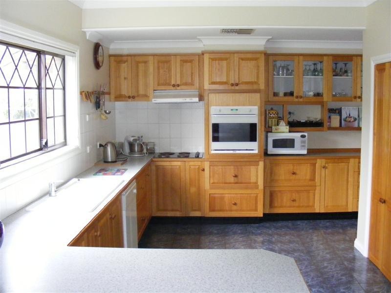 9 Appian Way, Cowra NSW 2794