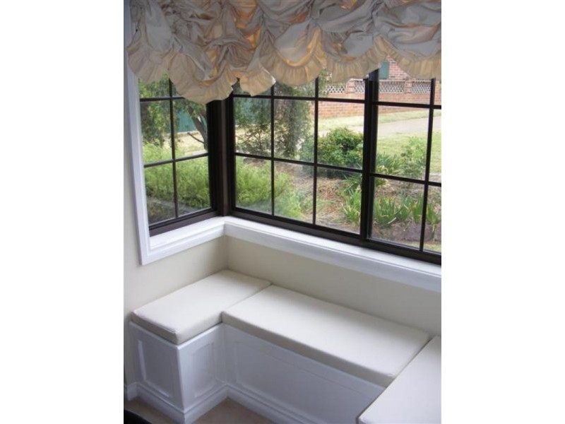 9 Appian Way, Cowra NSW 2794