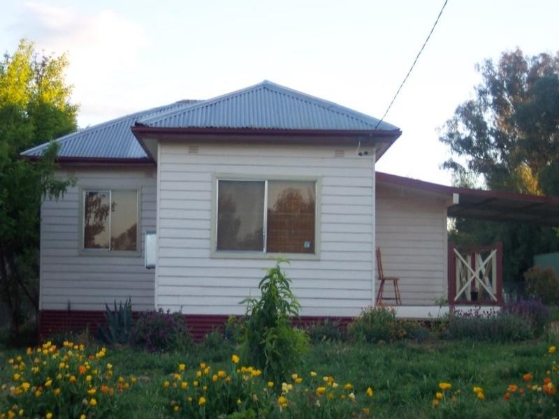 68 Ferguson Street, Canowindra NSW 2804