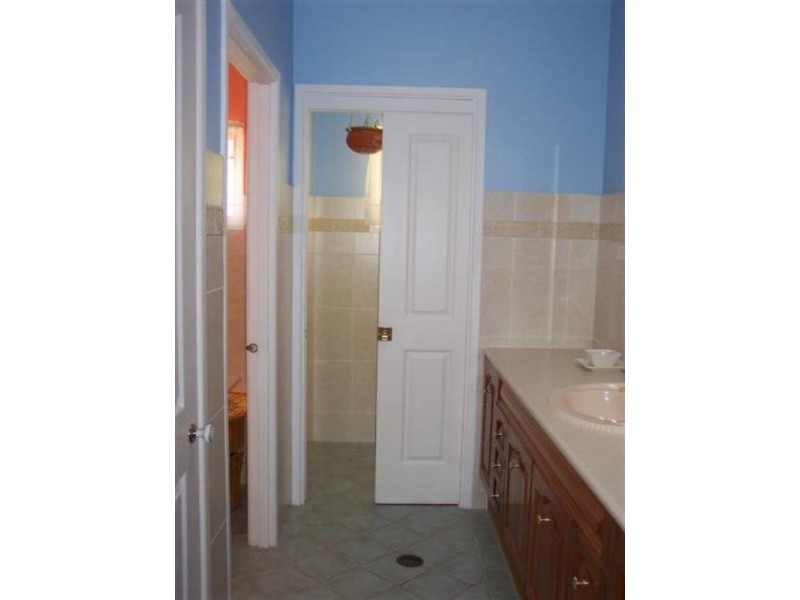 25 Dawson Drive, Cowra NSW 2794