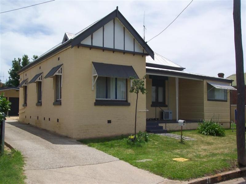 28 Parkes Street, Cowra NSW 2794
