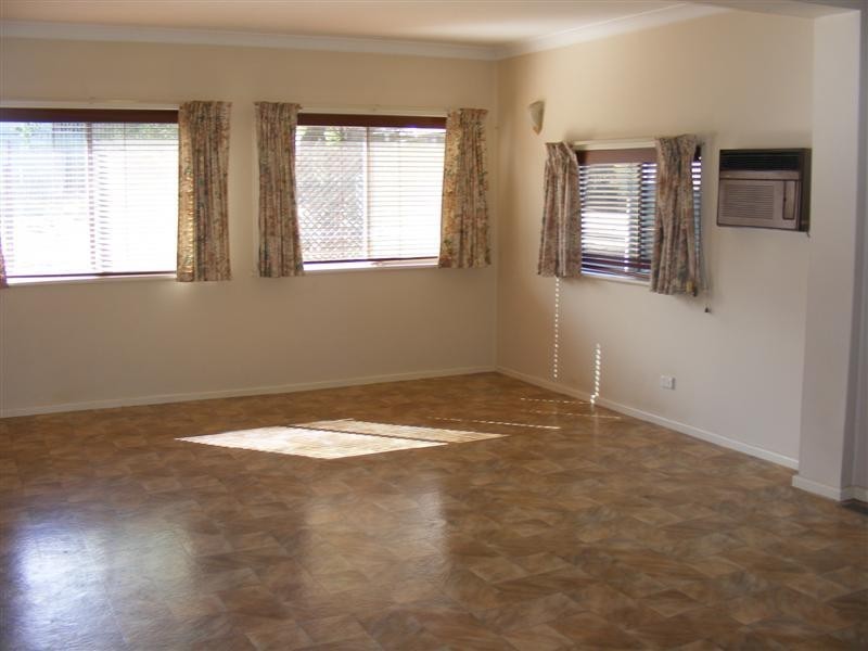 11 Binni Creek Road, Cowra NSW 2794