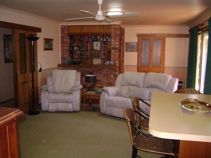 10 Nambucca Circuit, Cowra NSW 2794