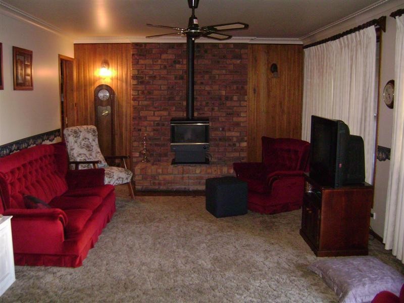 10 Nambucca Circuit, Cowra NSW 2794