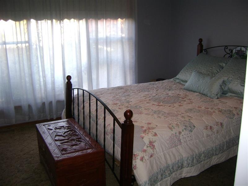 10 Nambucca Circuit, Cowra NSW 2794