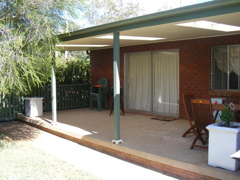 18 Pitt Street, Cowra NSW 2794