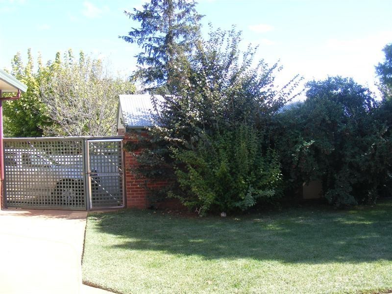 18 Pitt Street, Cowra NSW 2794