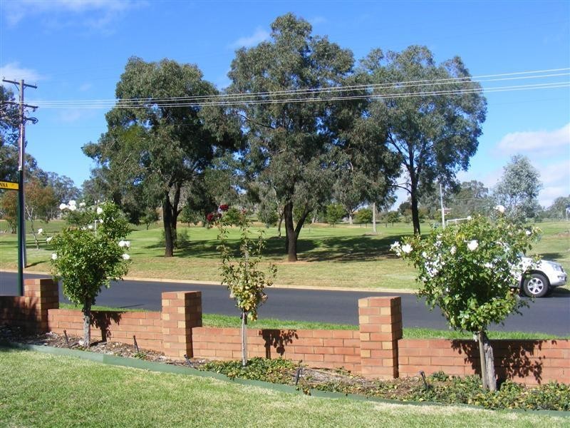 18 Pitt Street, Cowra NSW 2794