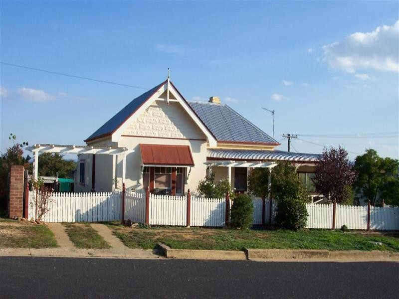 1 Daly Street, Cowra NSW 2794