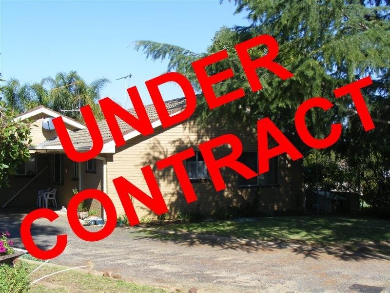 13A Yaldara Crescent, Cowra NSW 2794