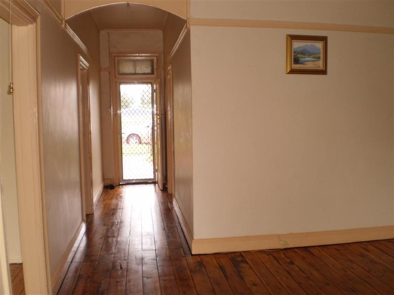 2 Argoon Street, Cowra NSW 2794