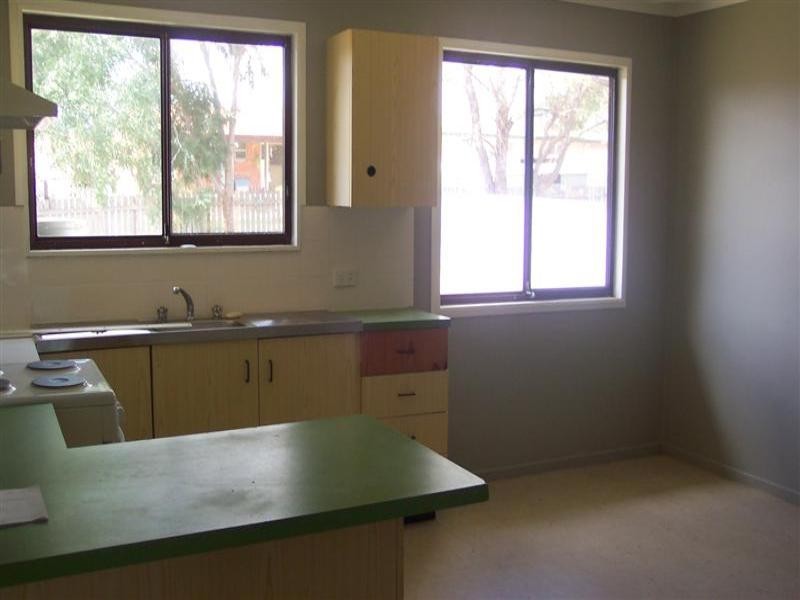 39 Jindalee Circuit, Cowra NSW 2794