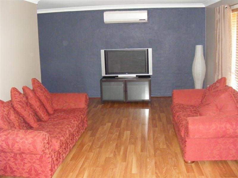 28 Newcombe Street, Cowra NSW 2794