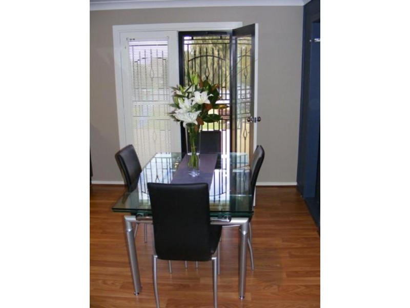 28 Newcombe Street, Cowra NSW 2794