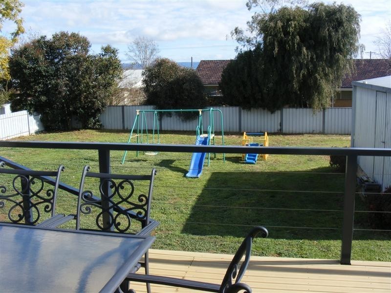 28 Newcombe Street, Cowra NSW 2794