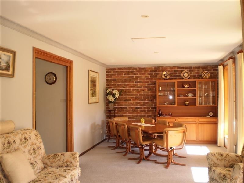 10 Grevillea Close, Cowra NSW 2794