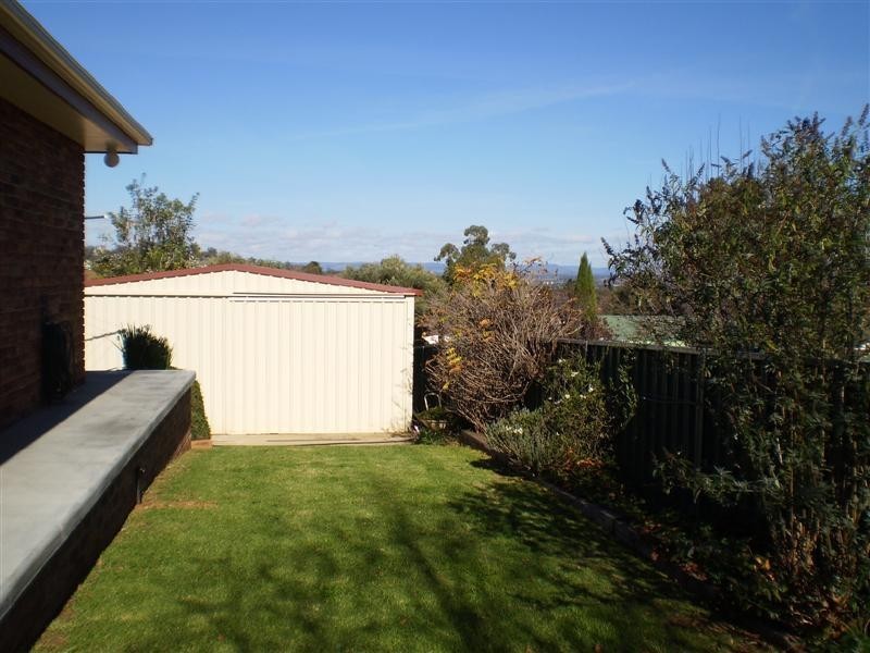 10 Grevillea Close, Cowra NSW 2794