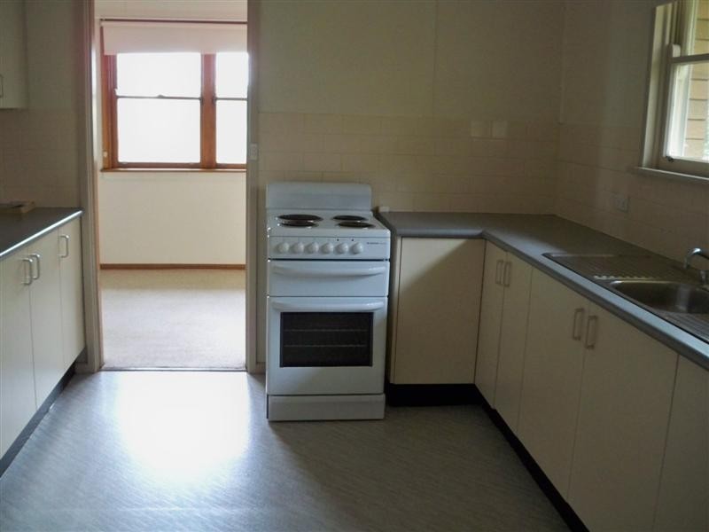 39 Macassar Street, Cowra NSW 2794