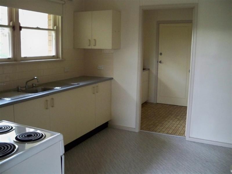 39 Macassar Street, Cowra NSW 2794