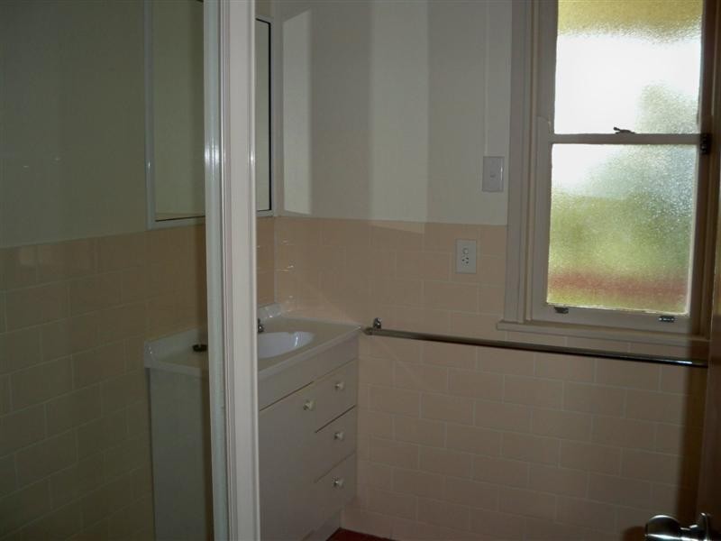 39 Macassar Street, Cowra NSW 2794