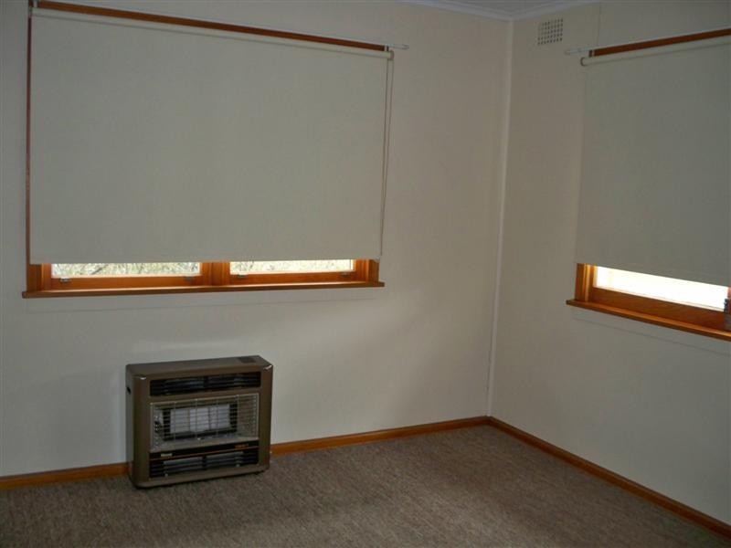 39 Macassar Street, Cowra NSW 2794