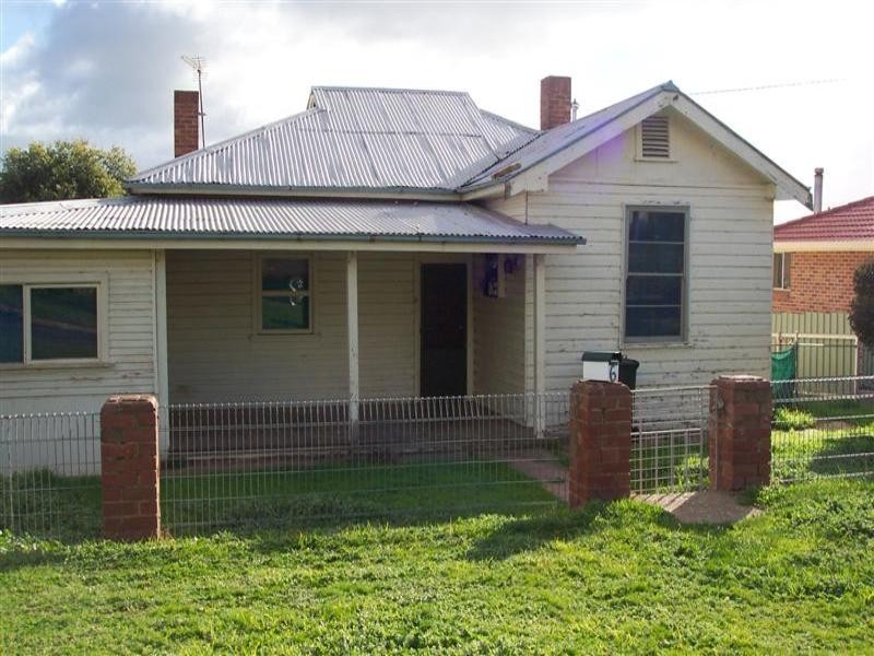 6 Nelson Street, Cowra NSW 2794
