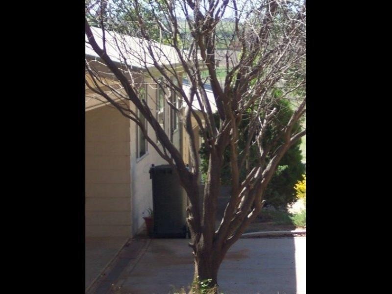 2/15 East Street, Canowindra NSW 2804