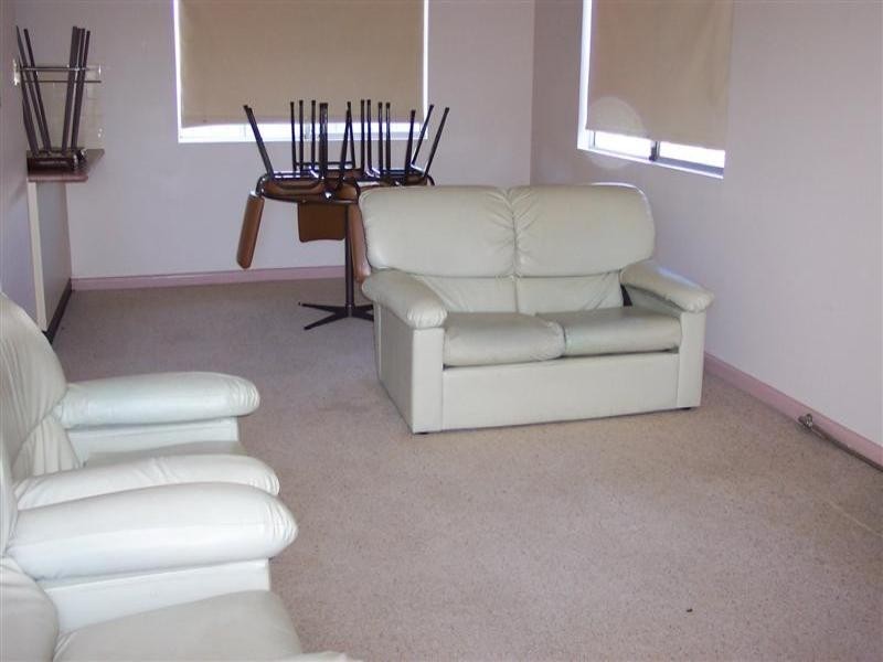 2/15 East Street, Canowindra NSW 2804