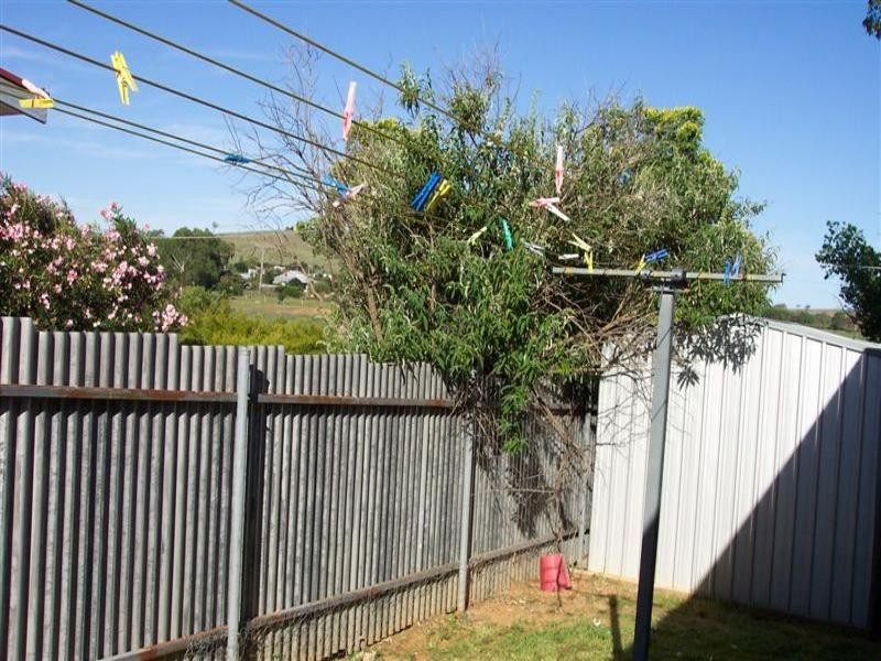2/15 East Street, Canowindra NSW 2804