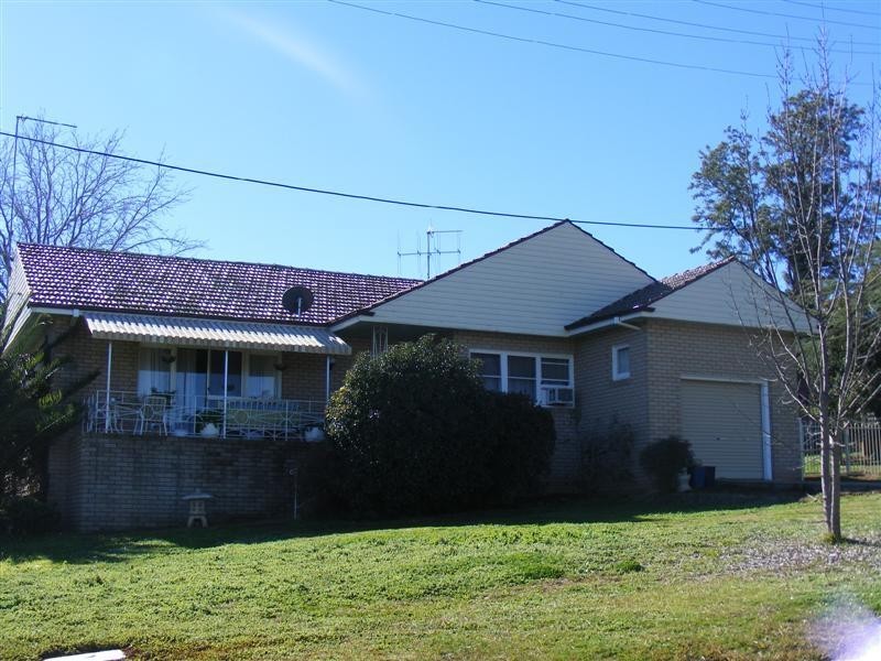 75 Macquarie Street, Cowra NSW 2794