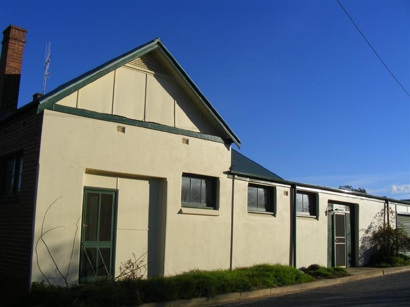1 Railway Lane, Cowra NSW 2794