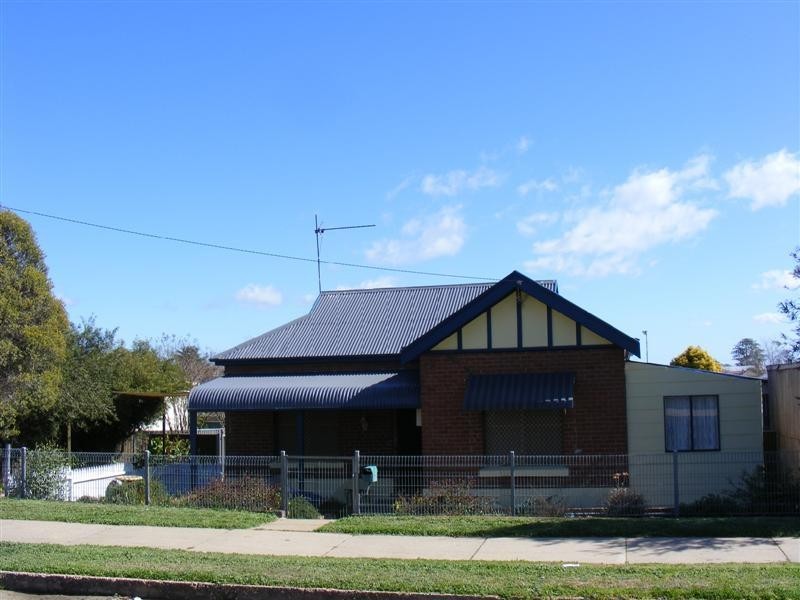 92 Darling Street, Cowra NSW 2794