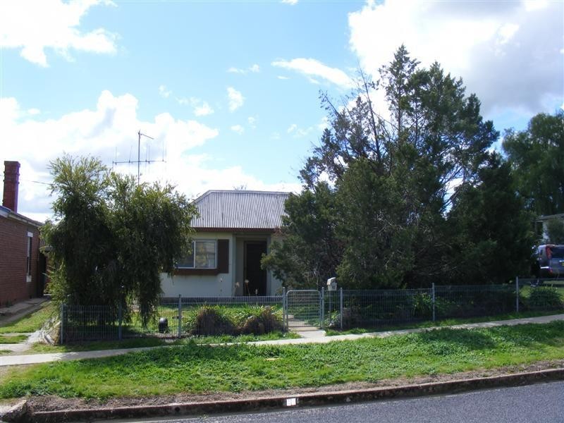 22 Brougham Street, Cowra NSW 2794