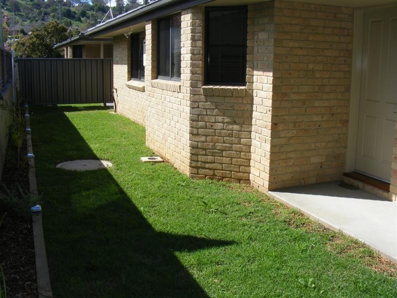 Units 1 & 2/6 Railway Street, Cowra NSW 2794