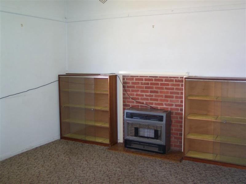 35 Lee Street, Cowra NSW 2794