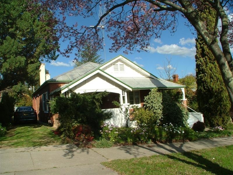 151 Fitzroy Street, Cowra NSW 2794