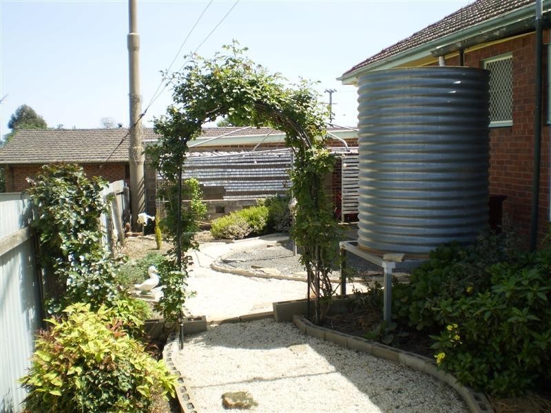 9 Liverpool Street, Cowra NSW 2794