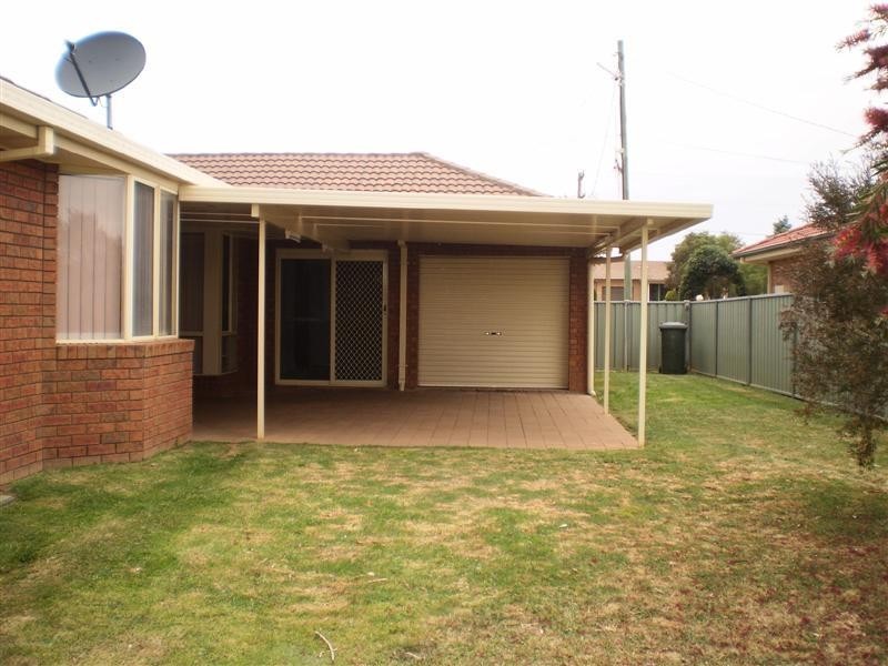 75 Lyall Street, Cowra NSW 2794