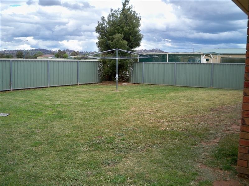 75 Lyall Street, Cowra NSW 2794