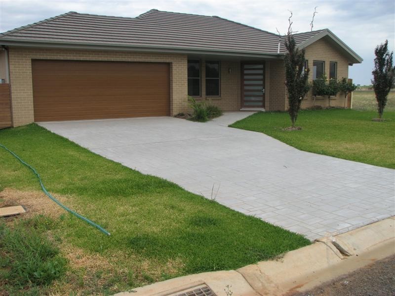 6 Bluebell Street, Canowindra NSW 2804