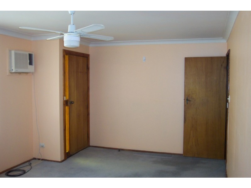 16 Carrington Street, Cowra NSW 2794