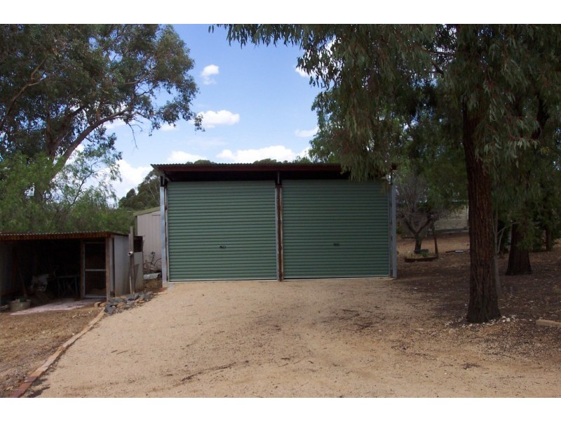 16 Carrington Street, Cowra NSW 2794